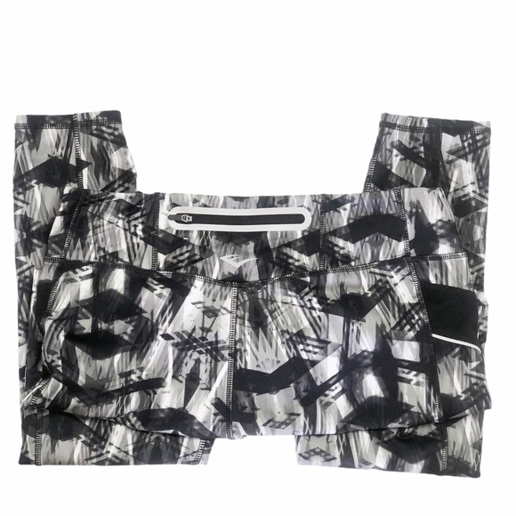 Everlasting Black Abstract Print Athletic Leggings Size Large - Picture 2 of 4